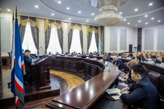 Городская планерка: жилье для сирот, кадровые назначения и санитарная очистка дворов жилых домов