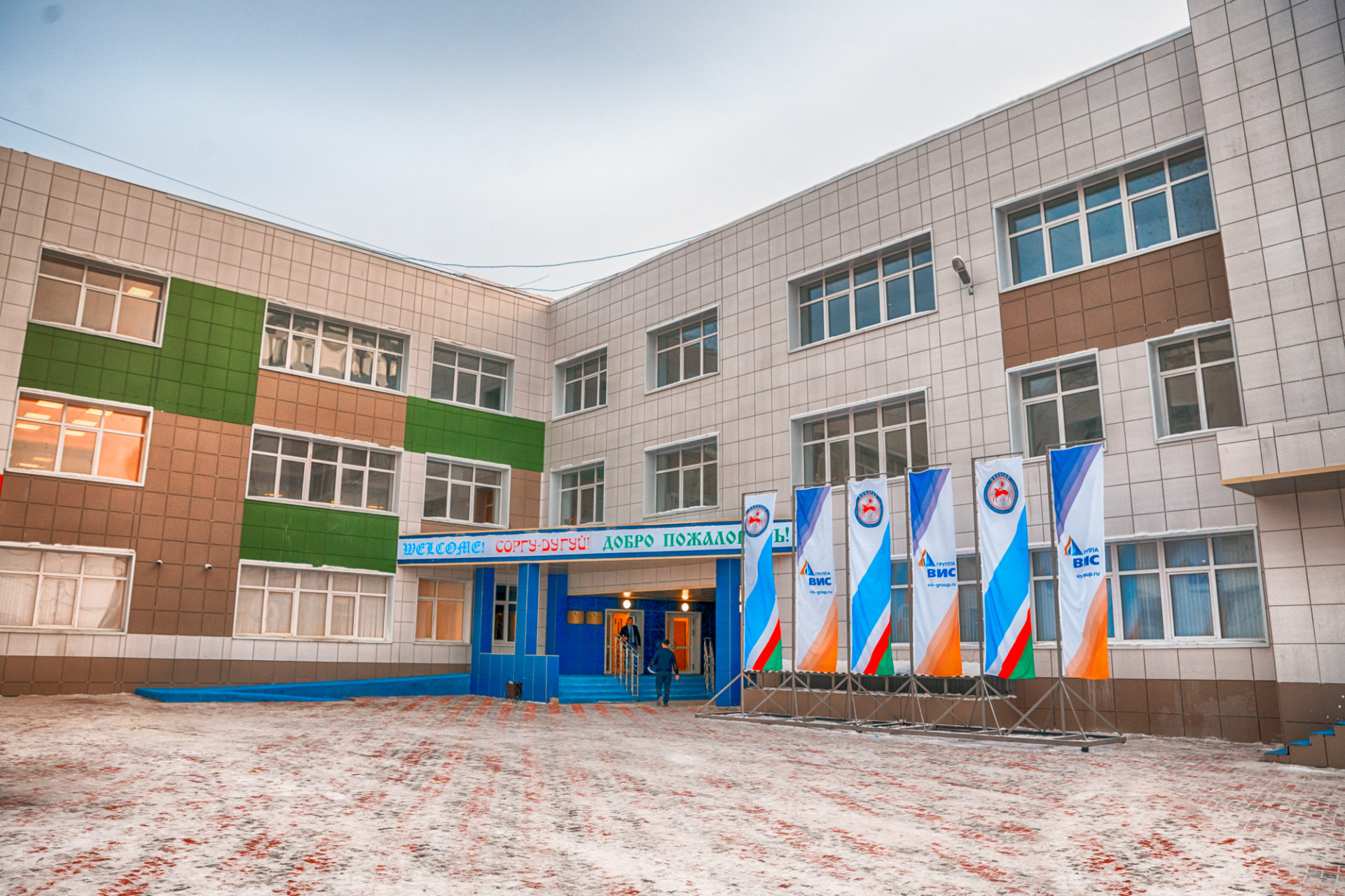 Айсен Николаев опроверг информацию по якутской школе «Айыы Кыhата» в 203 микрорайоне