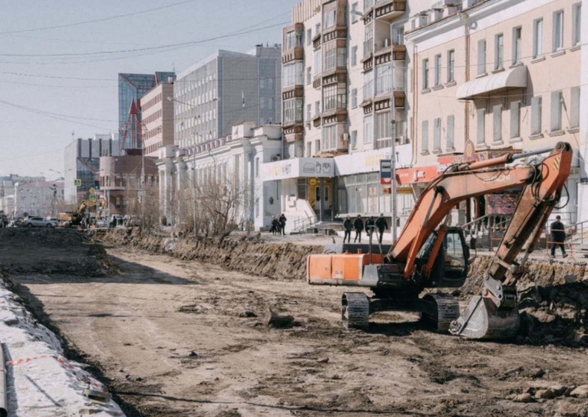 Количество дорожной техники увеличили на капитальном ремонте проспекта Ленина в Якутске