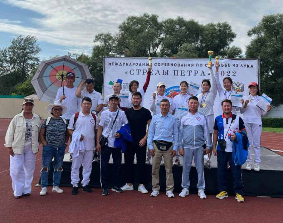 Золото, серебро и  две бронзы на счету якутских лучников в Санкт-Петербурге