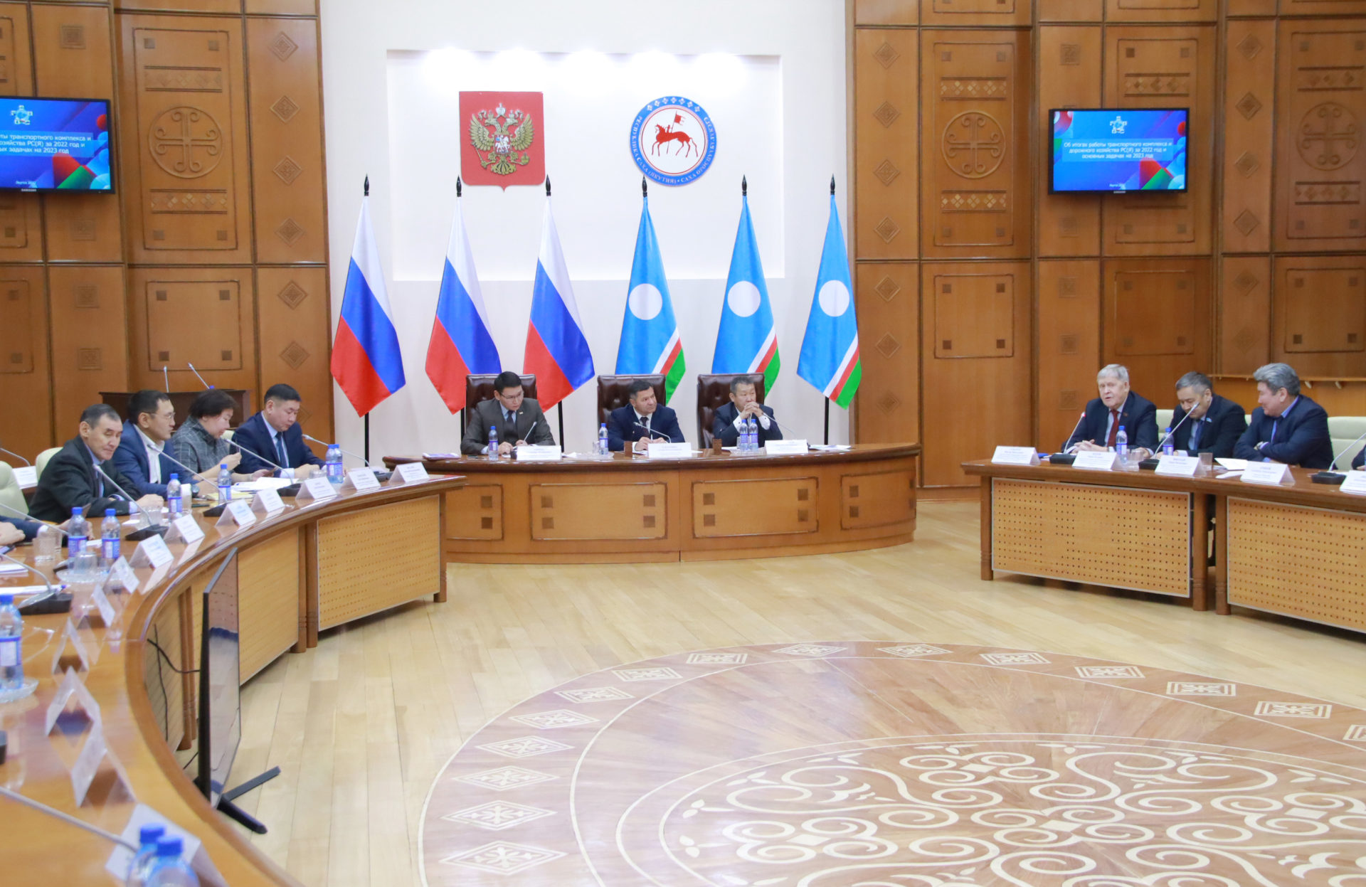 Рассмотрены итоги работы транспортного комплекса Якутии на 2022 год и задачи на 2023 год