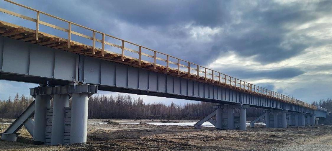 На автодороге “Оймякон” открыто рабочее движение по новому мосту через реку Куйдусун
