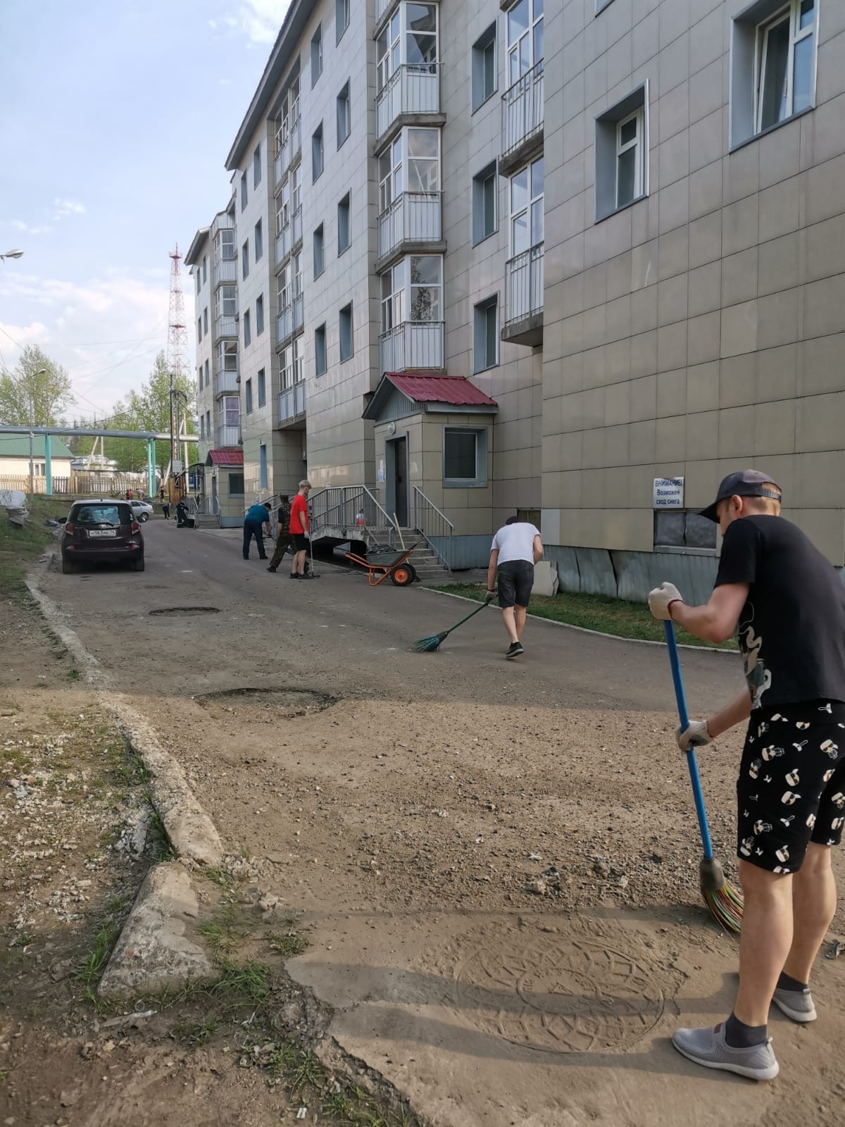 Работники АК “ЖДЯ” провели субботник в 2 городах и поселках