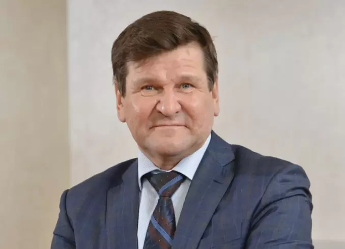 Смена гендиректора ПАО «Алмар”