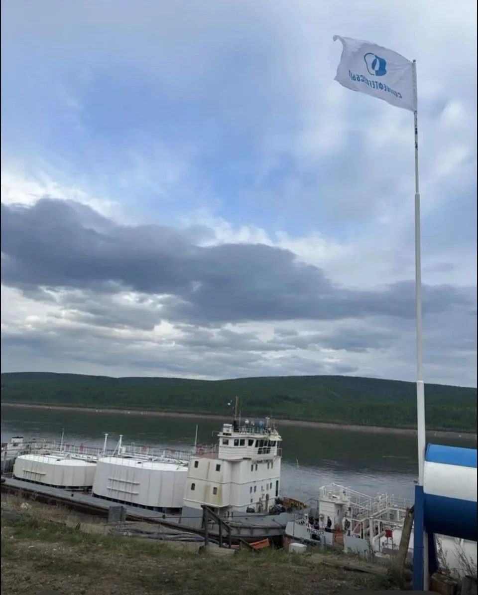 Комбинация речных артерий и Северного морского пути должна обеспечить Якутию нефтепродуктами