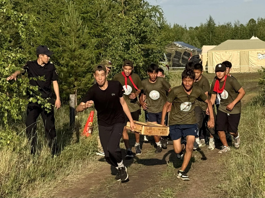 В Якутске состоялось торжественное открытие республиканской военно-спортивной игры на местности «Таежный герой»