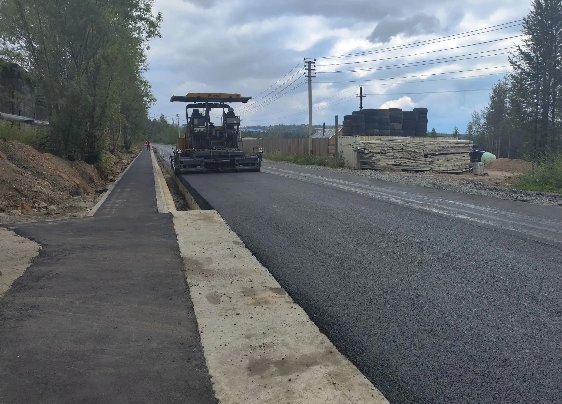 Дорожники досрочно отремонтировали улицу в Алдане