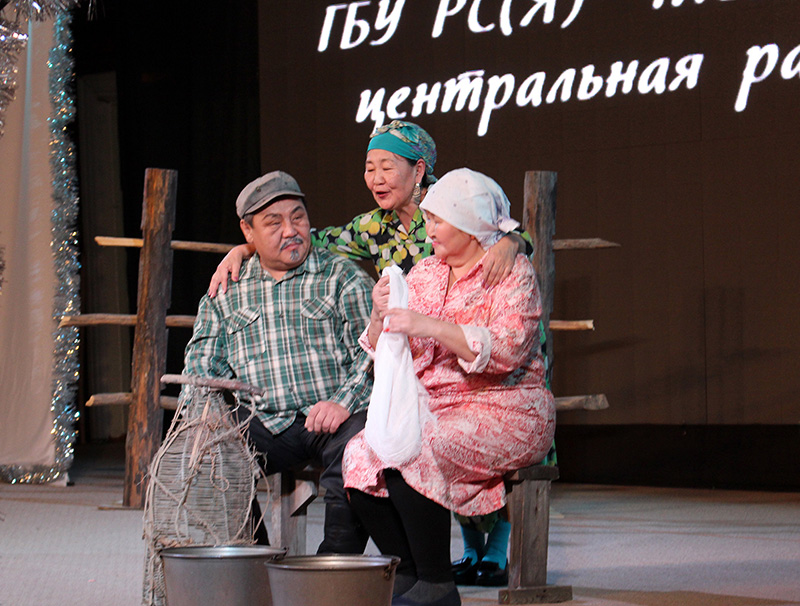Улуустааҕы киин балыыһа драмколлектива тэриллибитэ 35 сыла