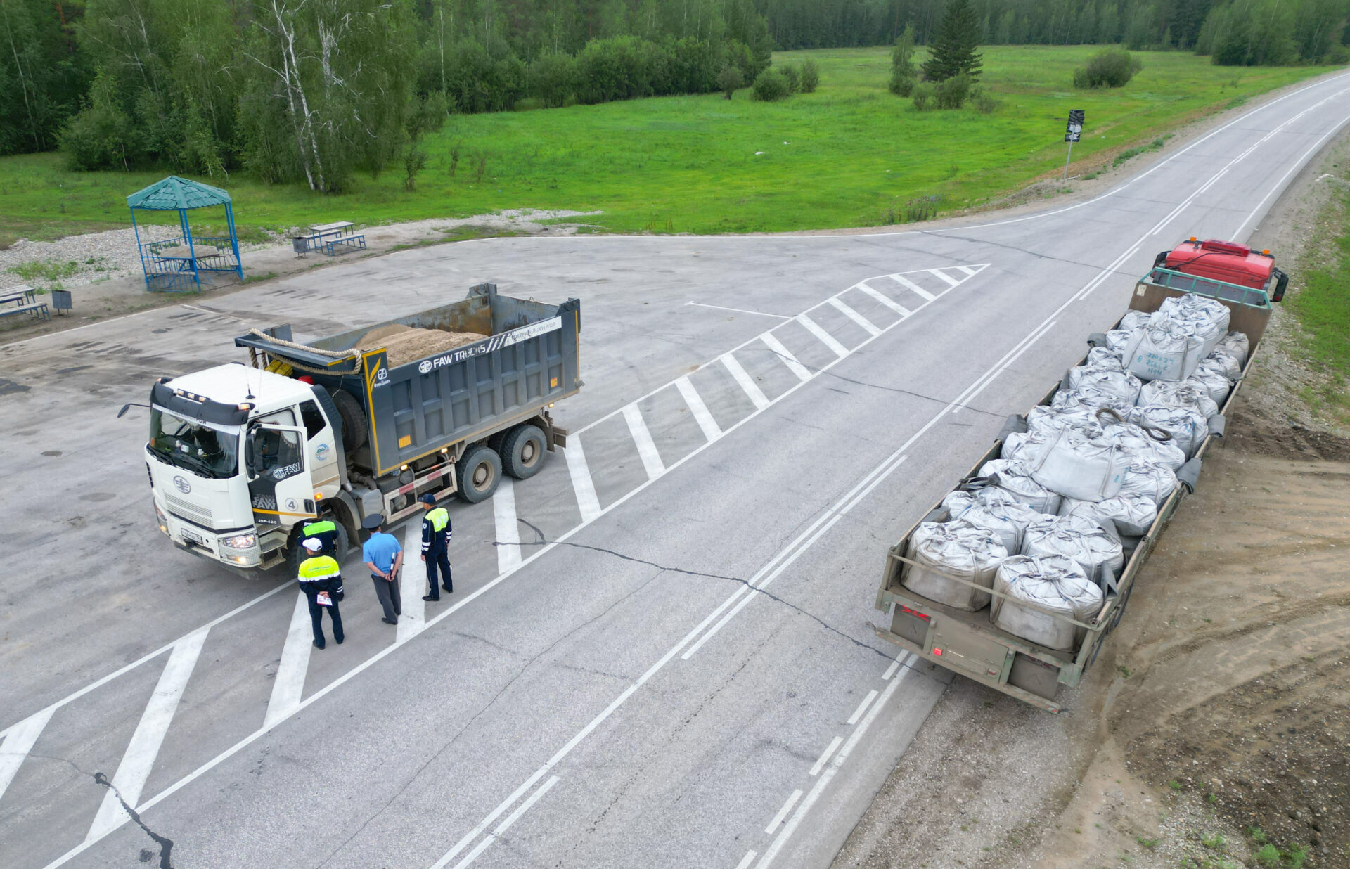 На автодороге «Колыма» провели очередную профилактическую акцию