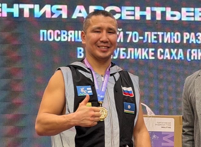«Буду в ринге – пока есть силы». Боксер Петр Егоров стал 14-кратным чемпионом Якутии