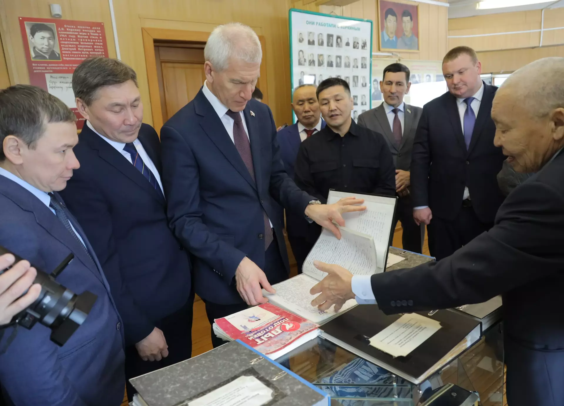 Олег Матыцин поддержал строительство спорткомплекса с интернатом в Чурапче