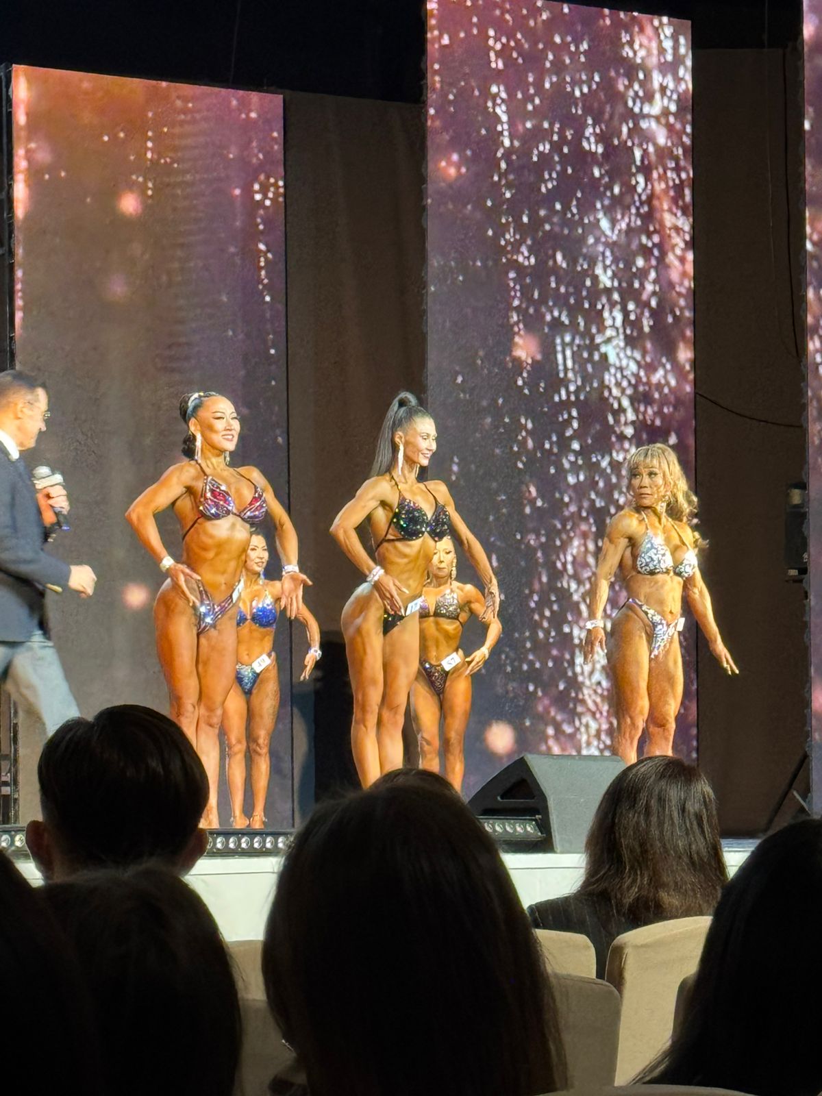В Якутске проходит Чемпионат ДФО по бодибилдингу