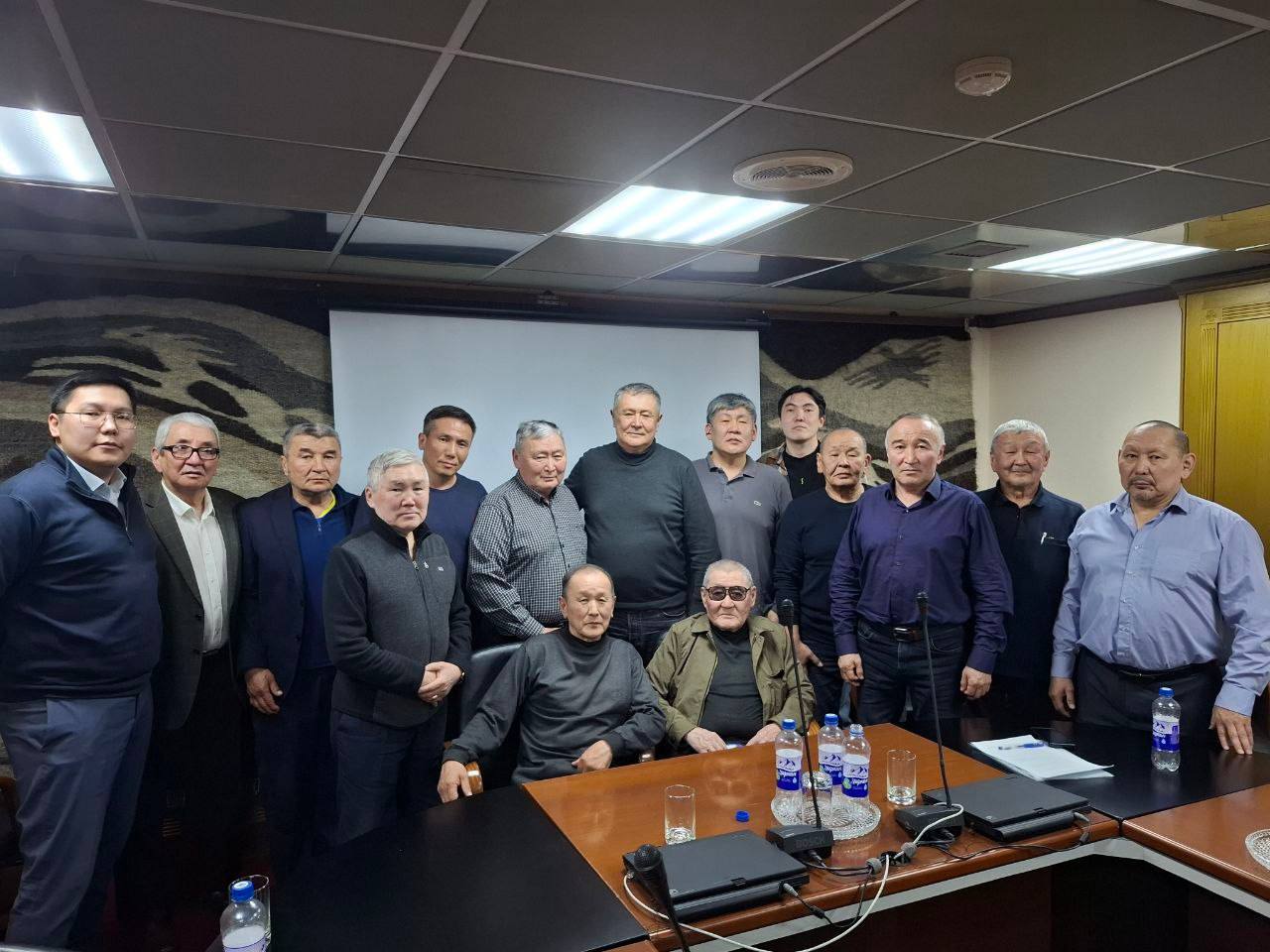 Оппозиция готовится к осенним выборам
